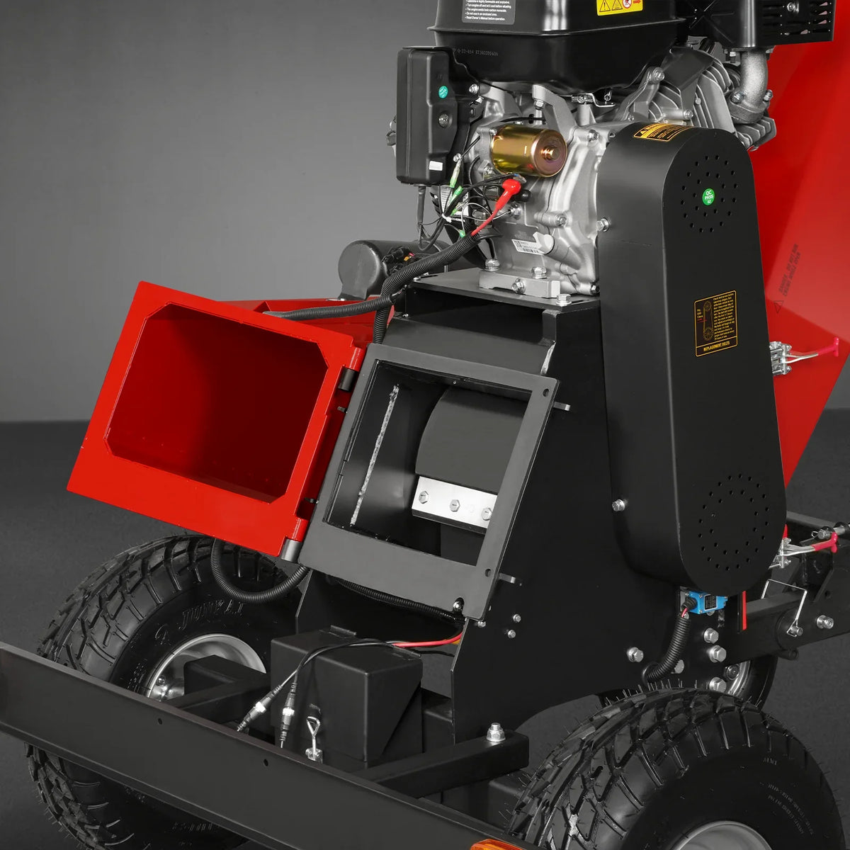 MechMaxx 6 inch ZONSEN E-Start 459cc 15hp Gas Powered 4 - Wheel Drum Wood Chipper with Taillight , B150